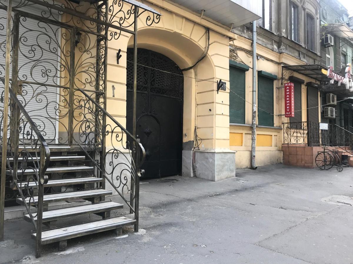Uspenskay/Pushckinskay Apartment Odessa Exterior photo